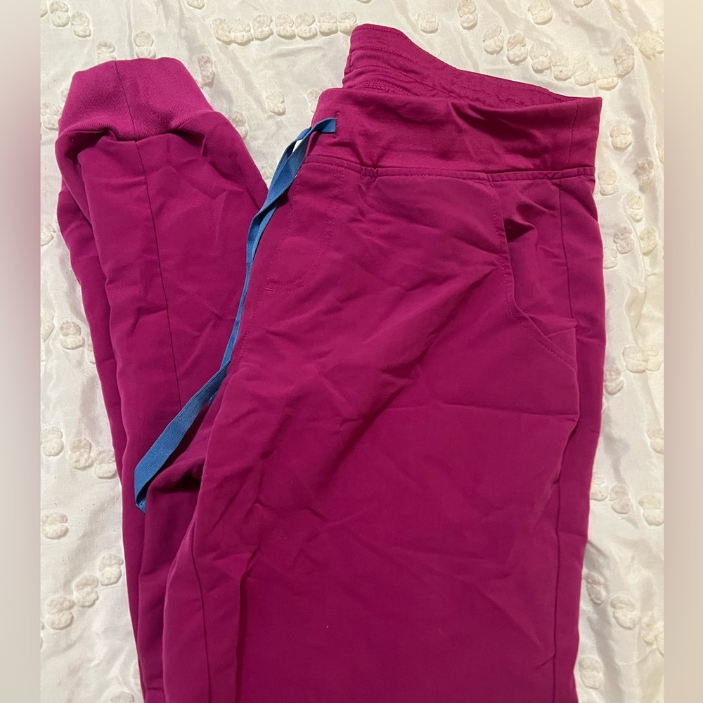 Pink figs jogger set size medium
